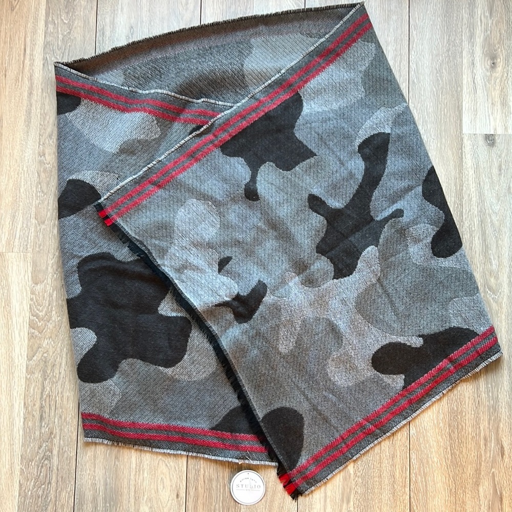 NWT grey wrap/ cape